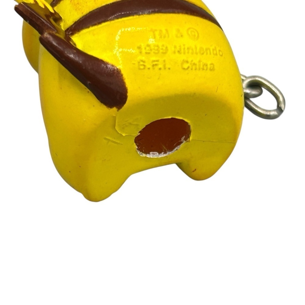 Vintage 1995 Pikachu Pokémon Keychain - Picture 6 of 7